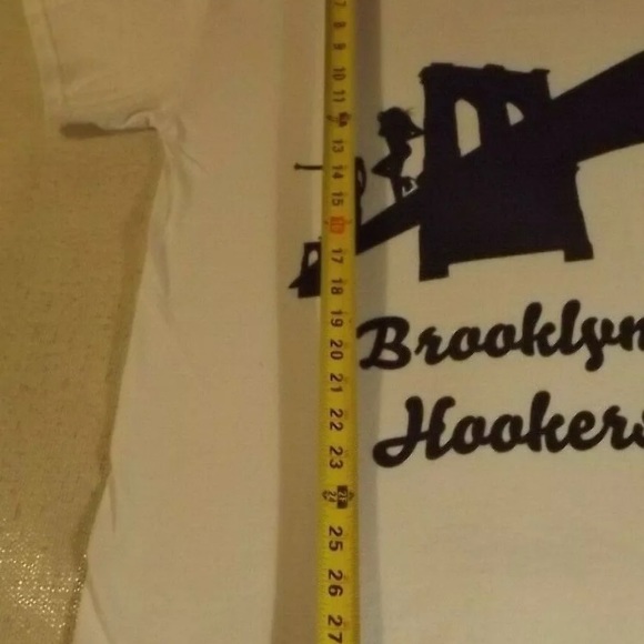 Vintage Brooklyn Hookers Tee - unisex size M - Picture 3 of 4